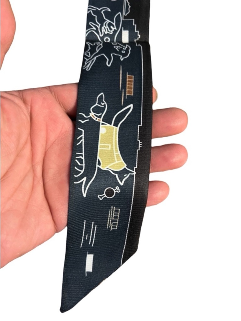 💕Hermes Parisian Twilly Dog 🐶 Scarf Purse 👜 Charm Tie - Picture 3 of 3